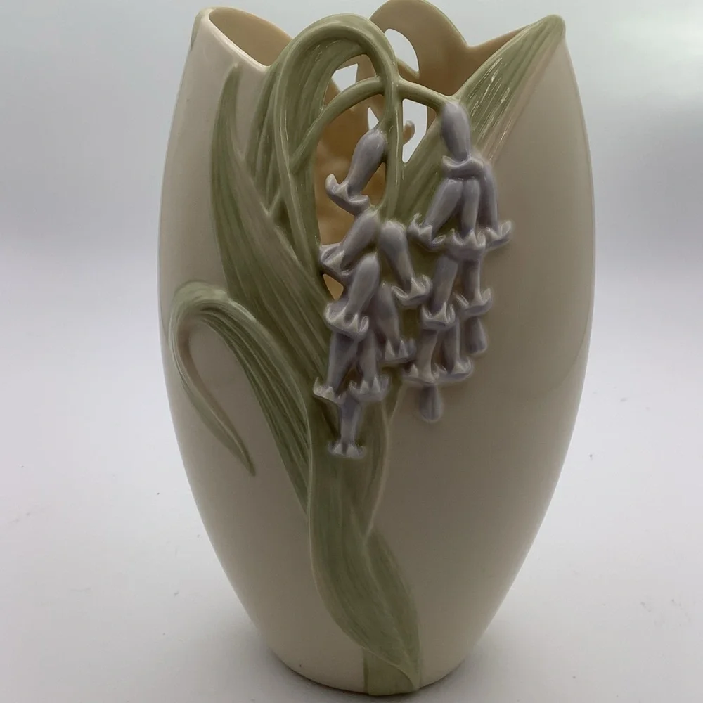 Vintage Lenox Blue Bells 7 1/2” Vase